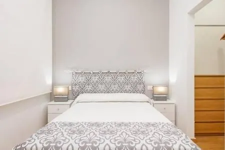 Canadian 1 Apartment *